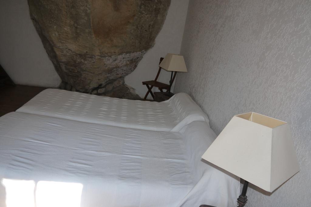 Auberge Des Seguins Buoux Oda fotoğraf