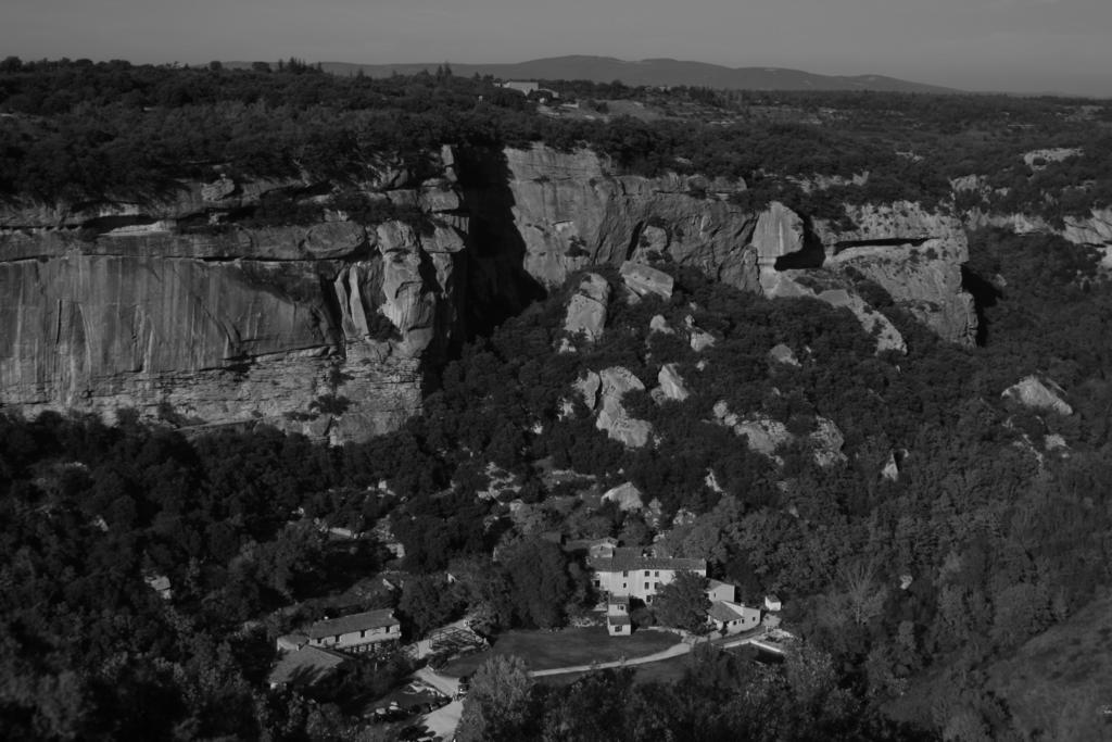 Auberge Des Seguins Buoux Dış mekan fotoğraf