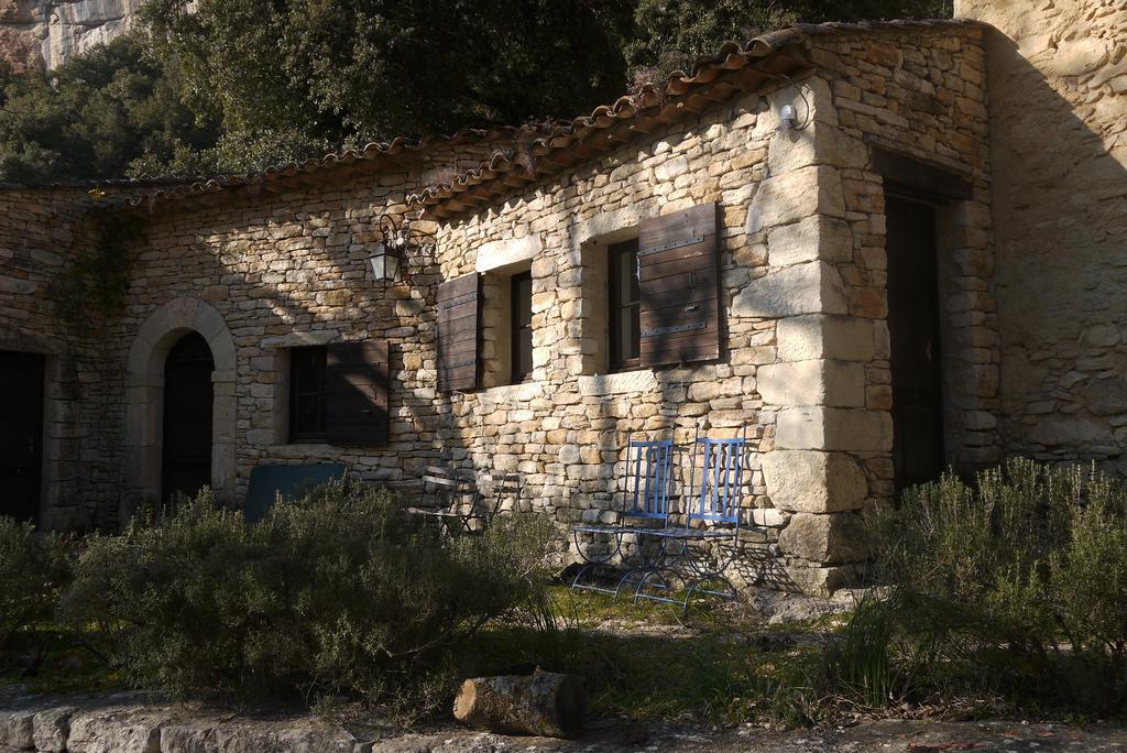 Auberge Des Seguins Buoux Dış mekan fotoğraf