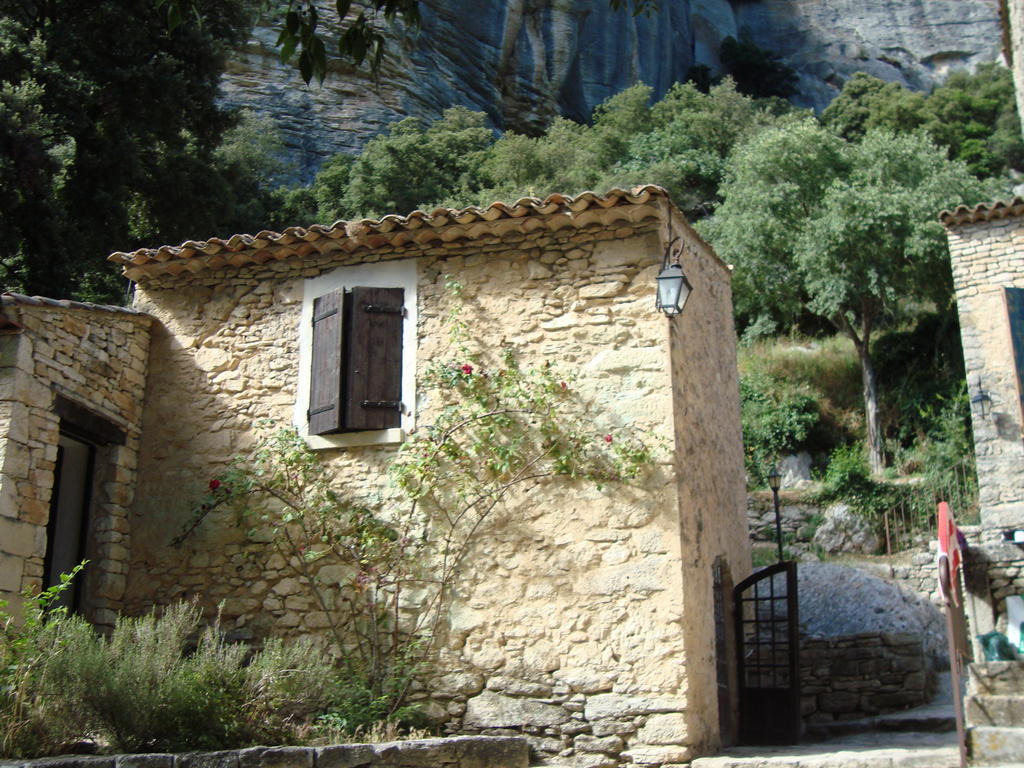 Auberge Des Seguins Buoux Dış mekan fotoğraf