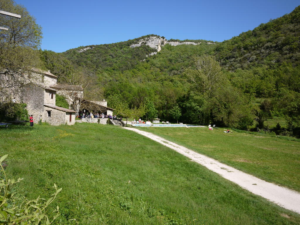 Auberge Des Seguins Buoux Dış mekan fotoğraf
